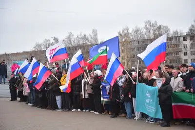 В Набережных Челнах у мемориального комплекса «Родина-мать» прошло торжественное мероприятие, посвященное Дню народного единства