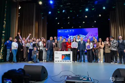 И, наконец, кульминация вечера – объявление обладателей гран-при городского фестиваля студенческого творчества «День первокурсника – 2025»!