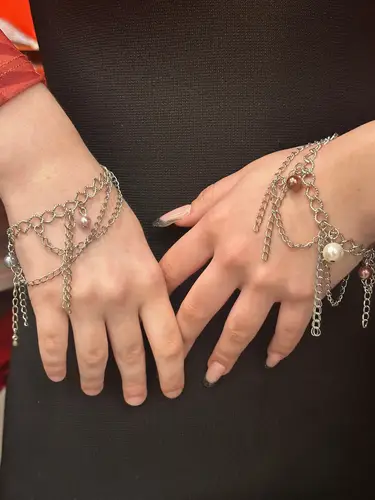 Собирали самый модный браслет сезона